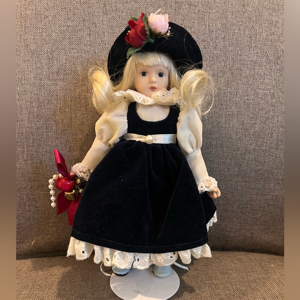 vintage ANCO porcelain doll, blonde w blue eyes, 10”, excellent condition